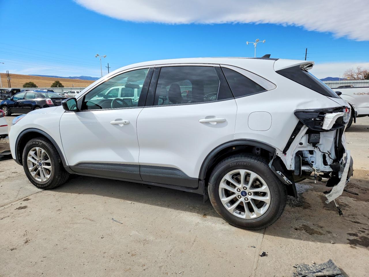 2022 FORD ESCAPE SE photo 3