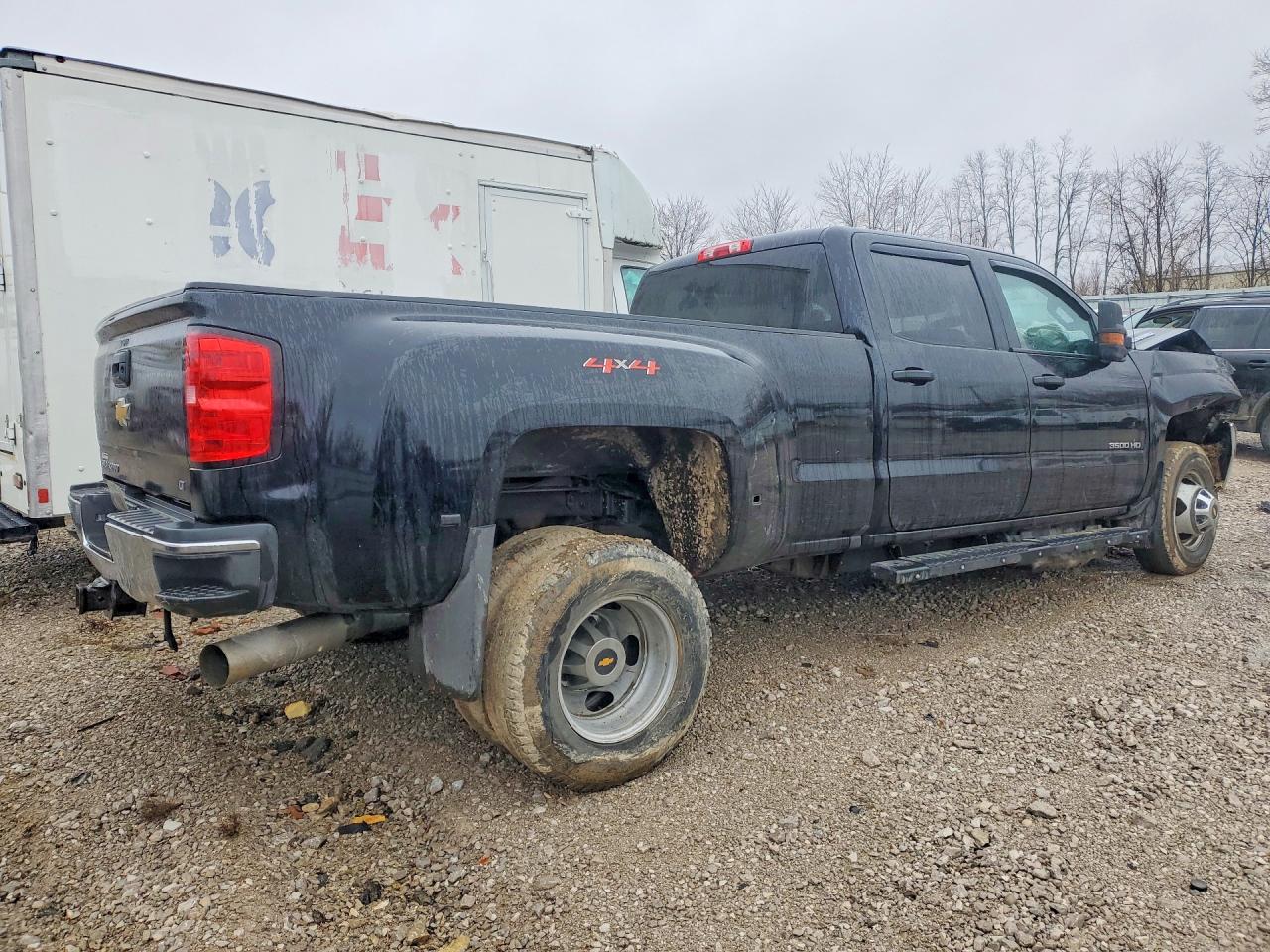 2019 CHEVROLET SILVERADO K3500 photo 3