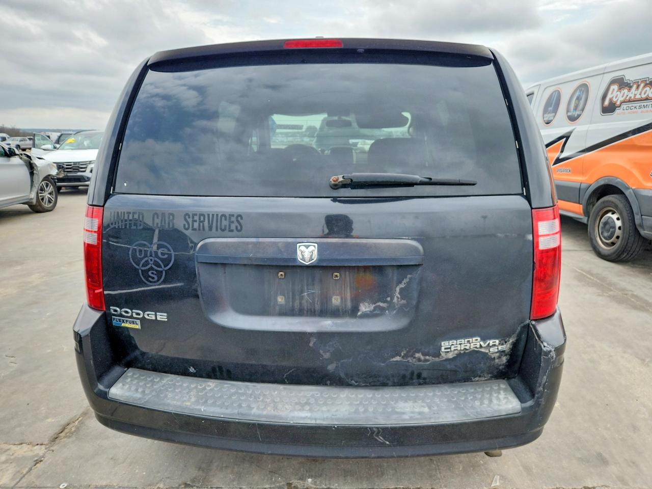 2010 DODGE GRAND CARAVAN SE photo 6