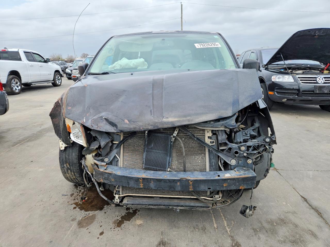 2010 DODGE GRAND CARAVAN SE photo 5