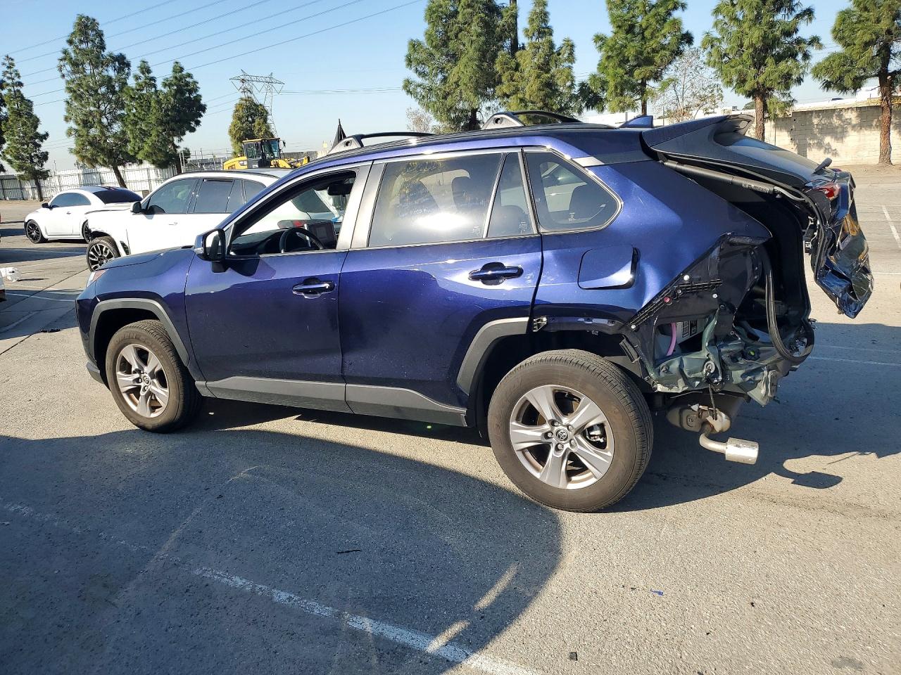 2024 TOYOTA RAV4 XLE photo 2