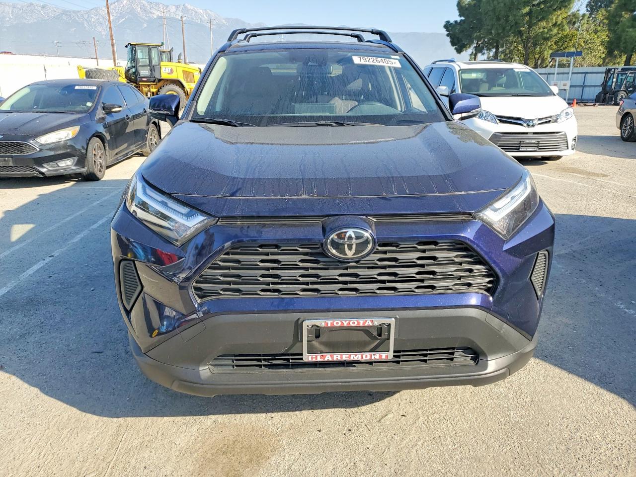 2024 TOYOTA RAV4 XLE photo 5