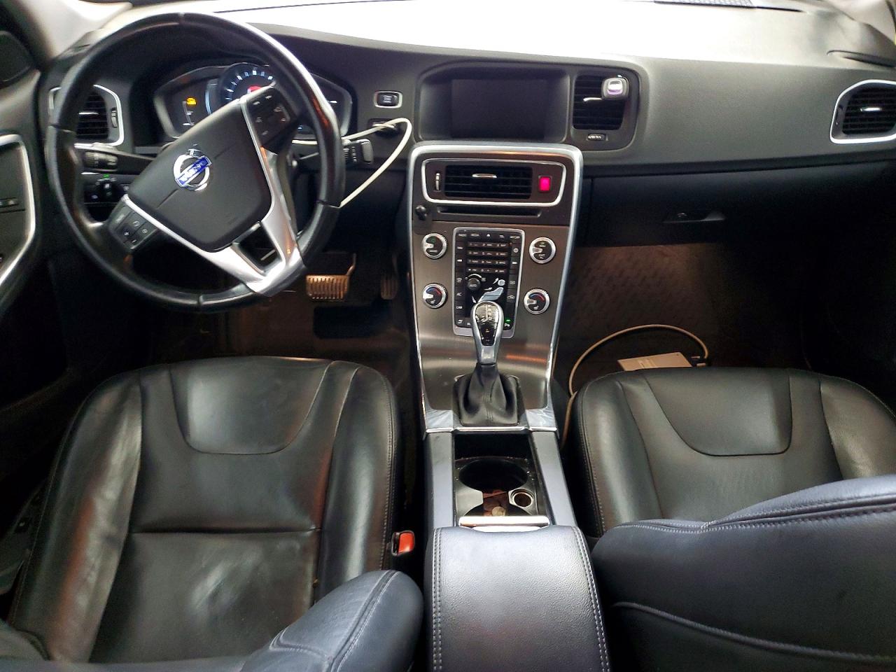 2016 VOLVO S60 photo 15