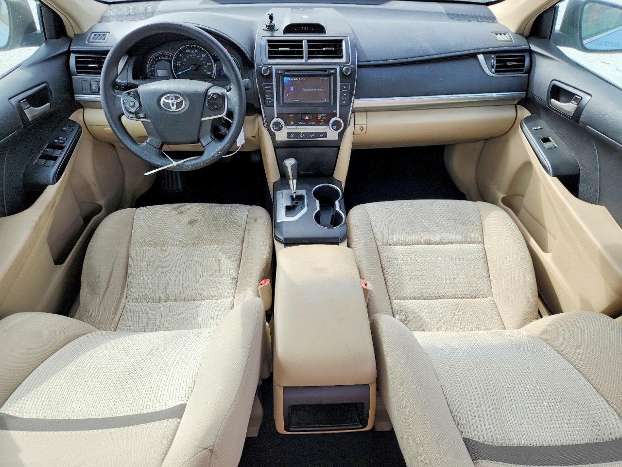 2013 TOYOTA CAMRY LE photo 8