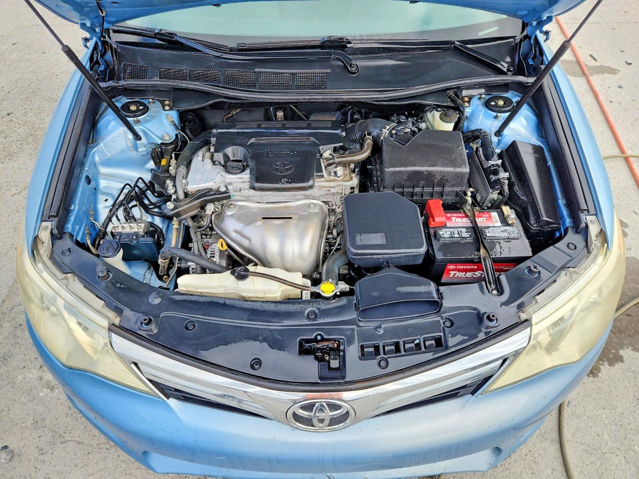 2013 TOYOTA CAMRY LE photo 11