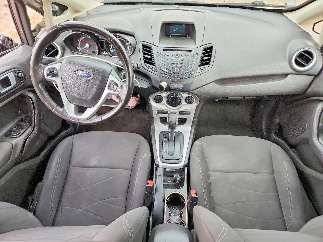 2015 FORD FIESTA SE photo 8