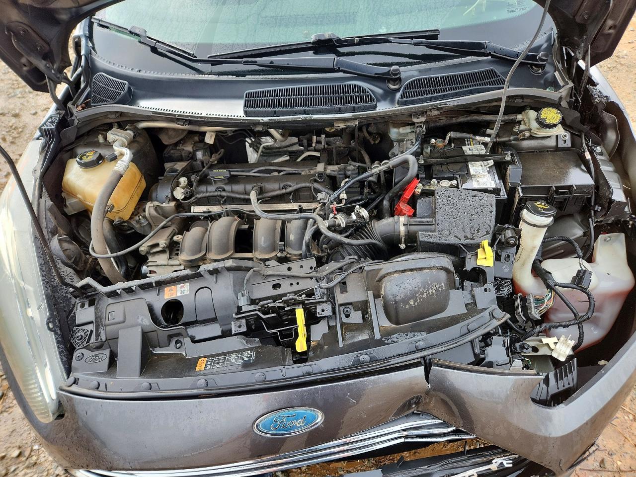 2015 FORD FIESTA SE photo 11