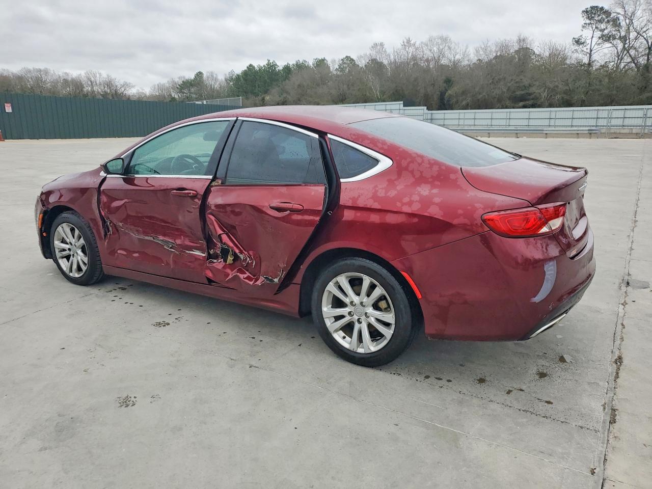 2016 CHRYSLER 200 LIMITED photo 3