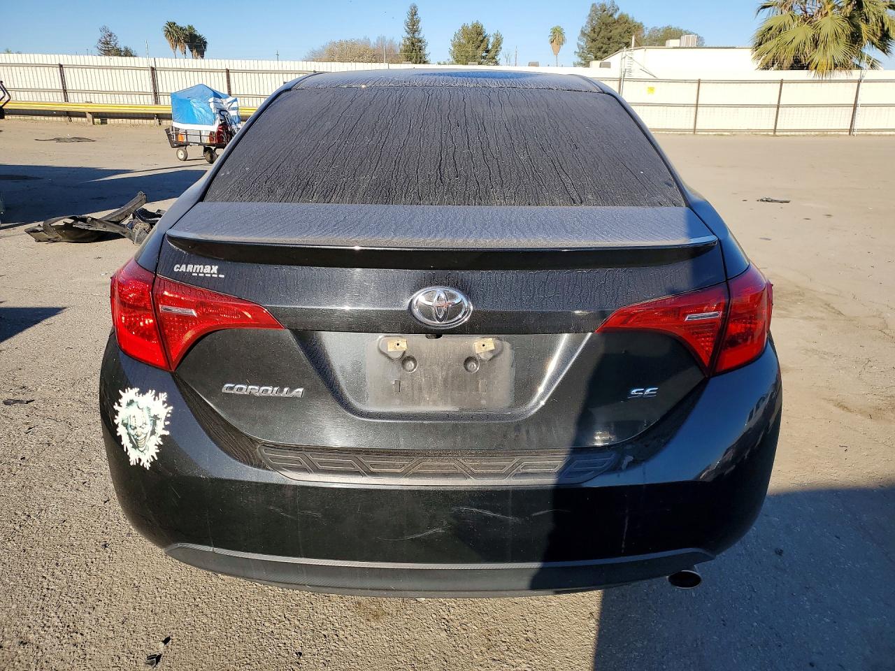 2019 TOYOTA COROLLA SE photo 16