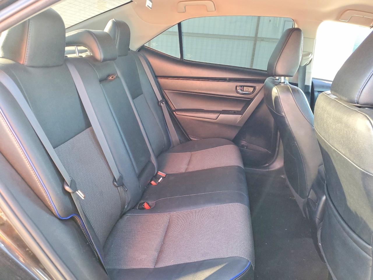 2019 TOYOTA COROLLA SE photo 28