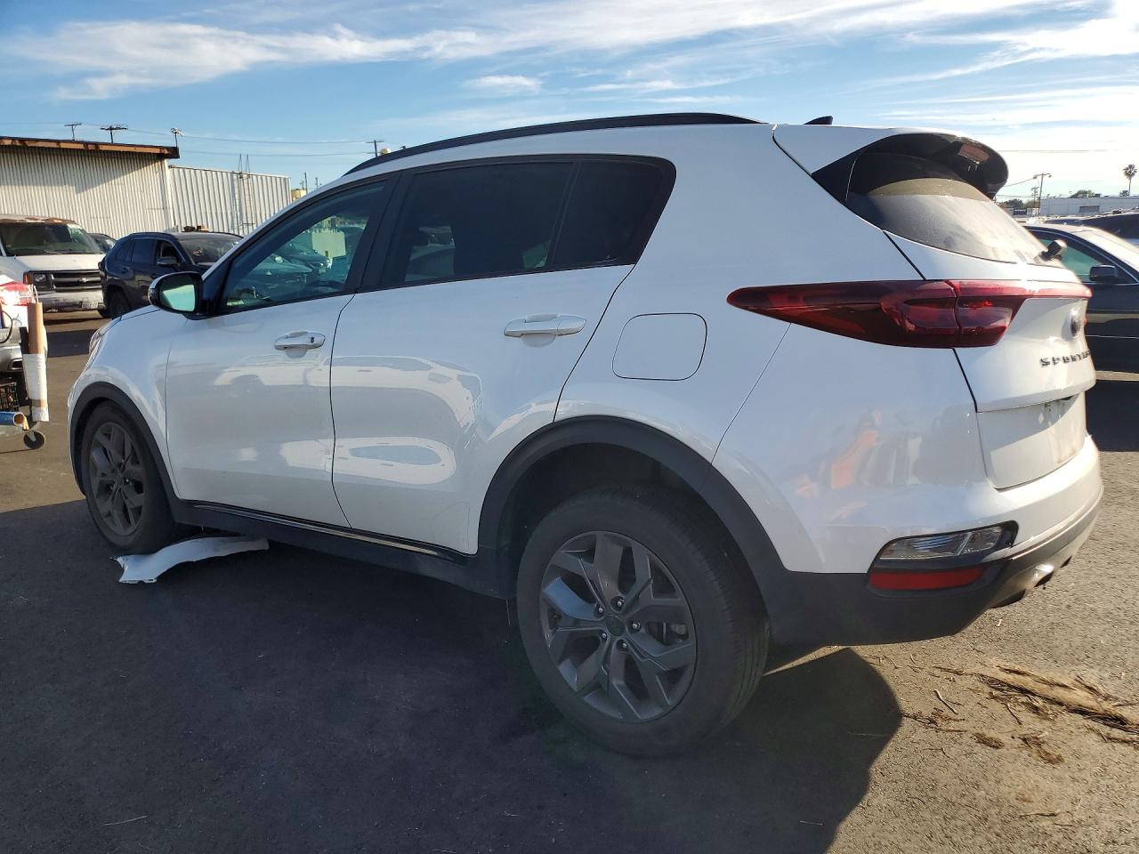 2021 KIA SPORTAGE S photo 2