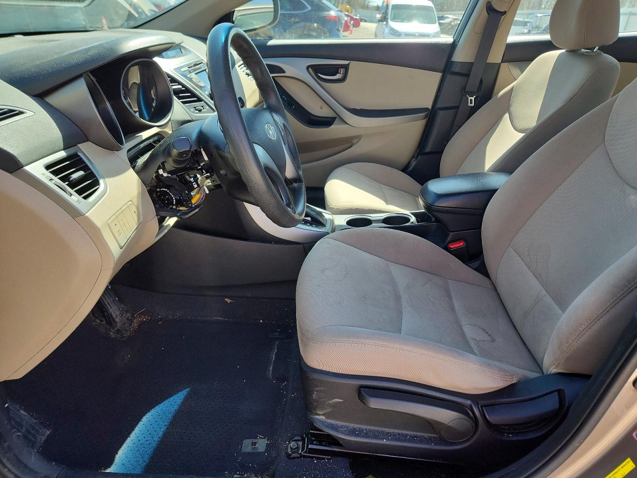2014 HYUNDAI ELANTRA photo 19