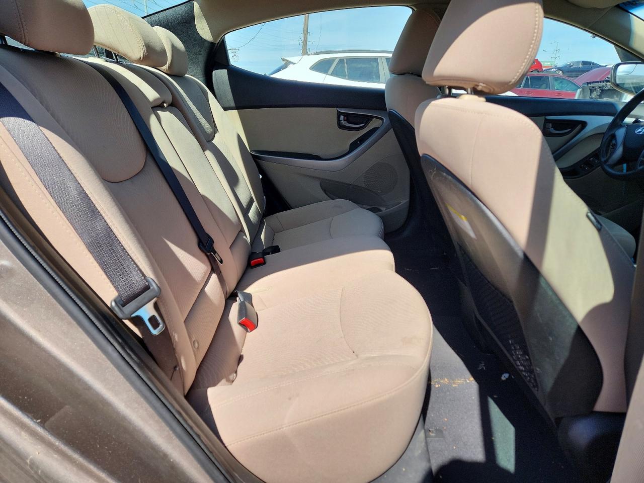 2014 HYUNDAI ELANTRA photo 28