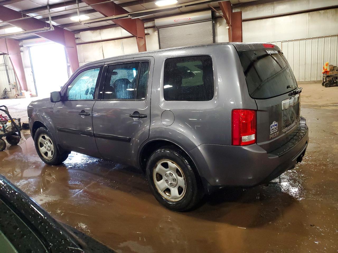 2015 HONDA PILOT LX photo 4