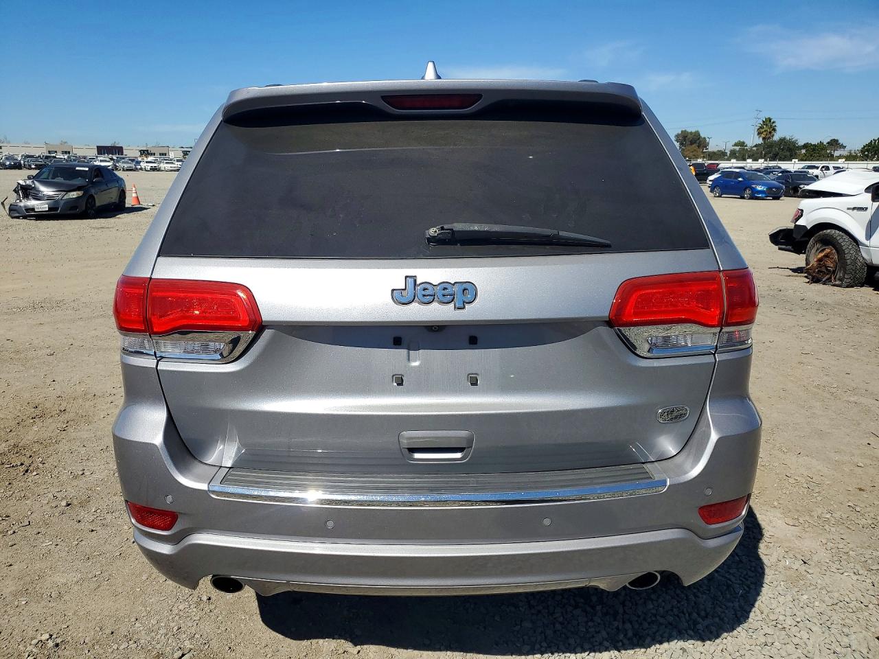 2015 JEEP GRAND CHEROKEE OVERLAND photo 16