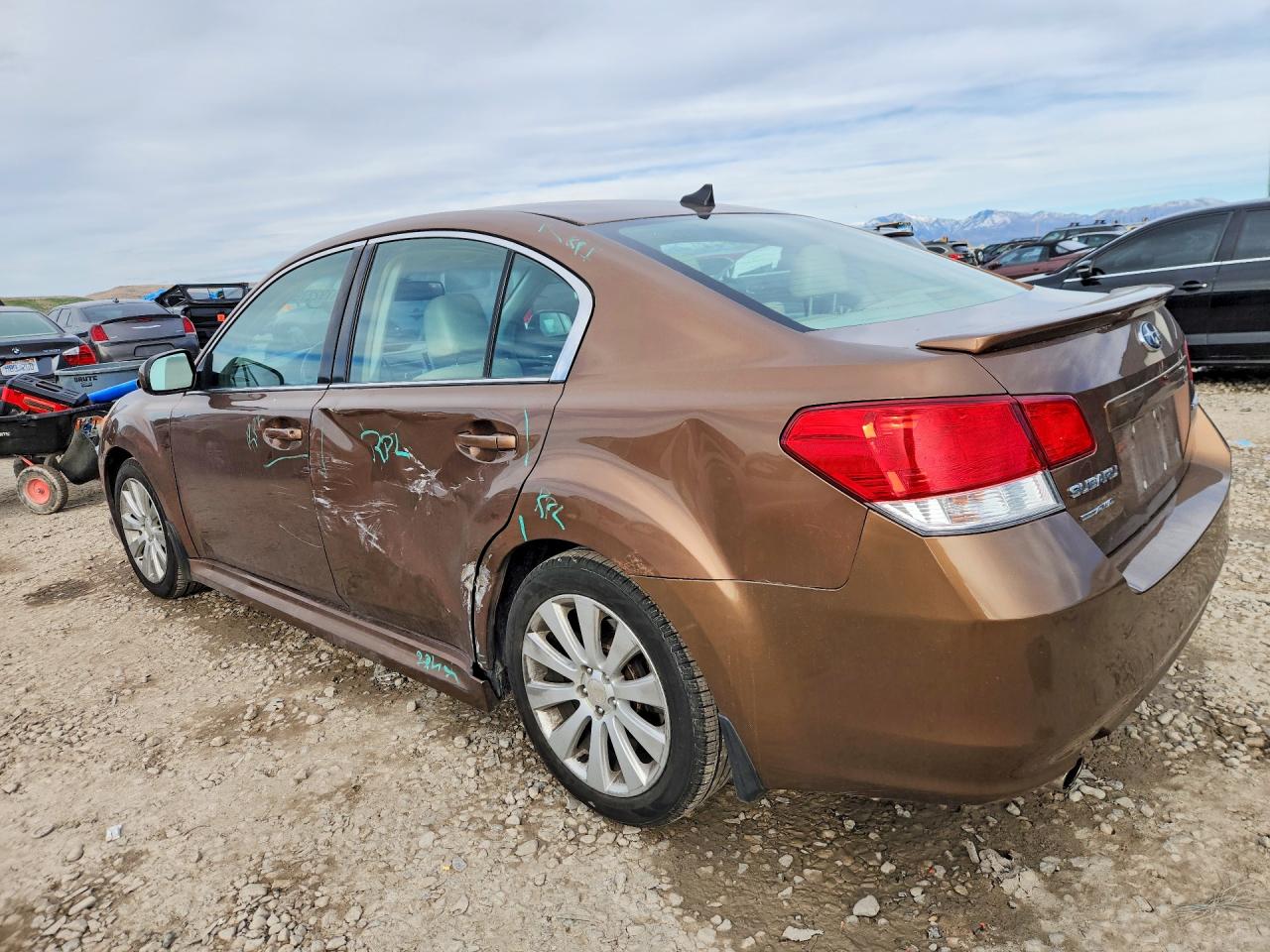 2011 SUBARU LEGACY 2.5I LIMITED photo 2