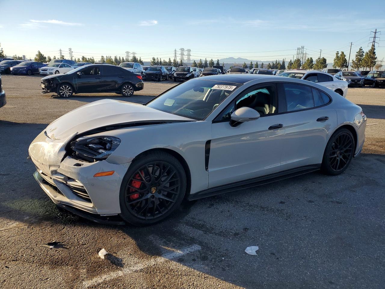 2017 PORSCHE PANAMERA