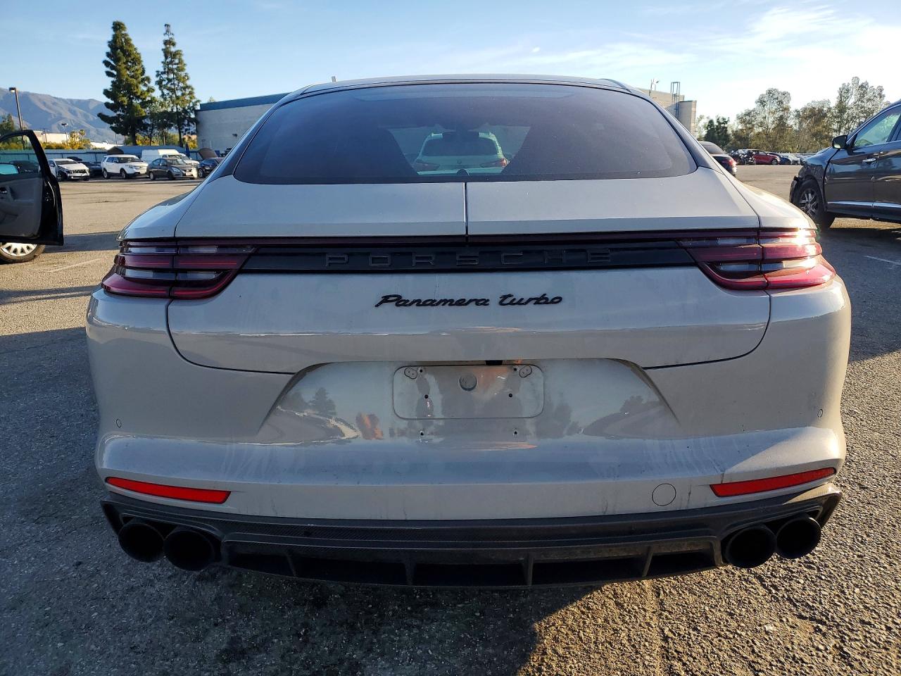 2017 PORSCHE PANAMERA TURBO photo 11