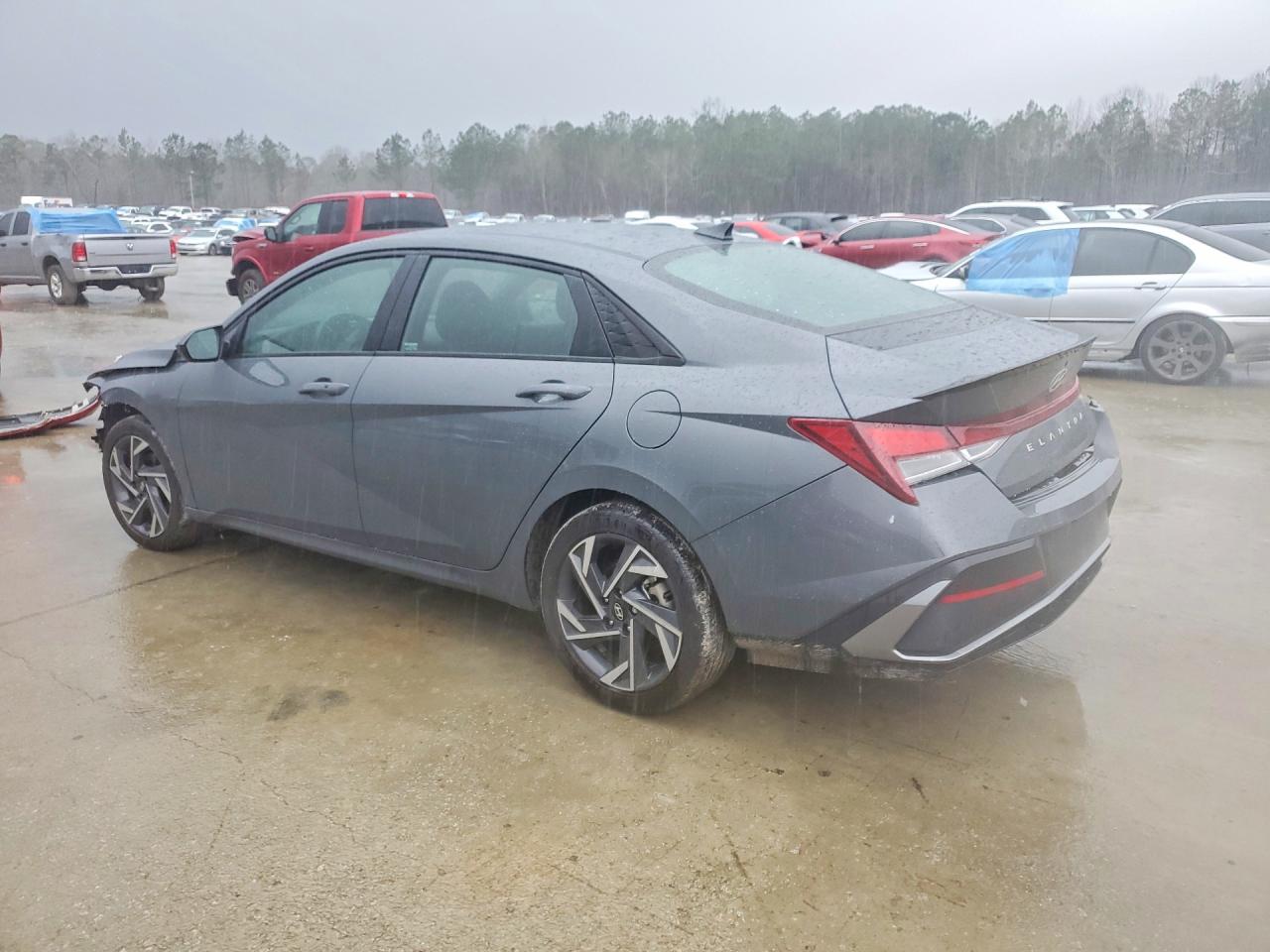2025 HYUNDAI ELANTRA SEL SPORT photo 2