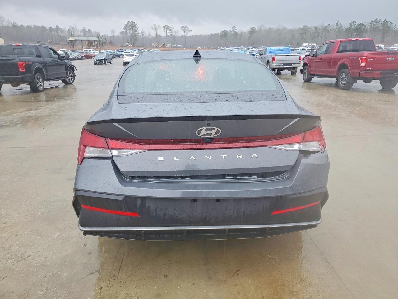 2025 HYUNDAI ELANTRA SEL SPORT photo 6