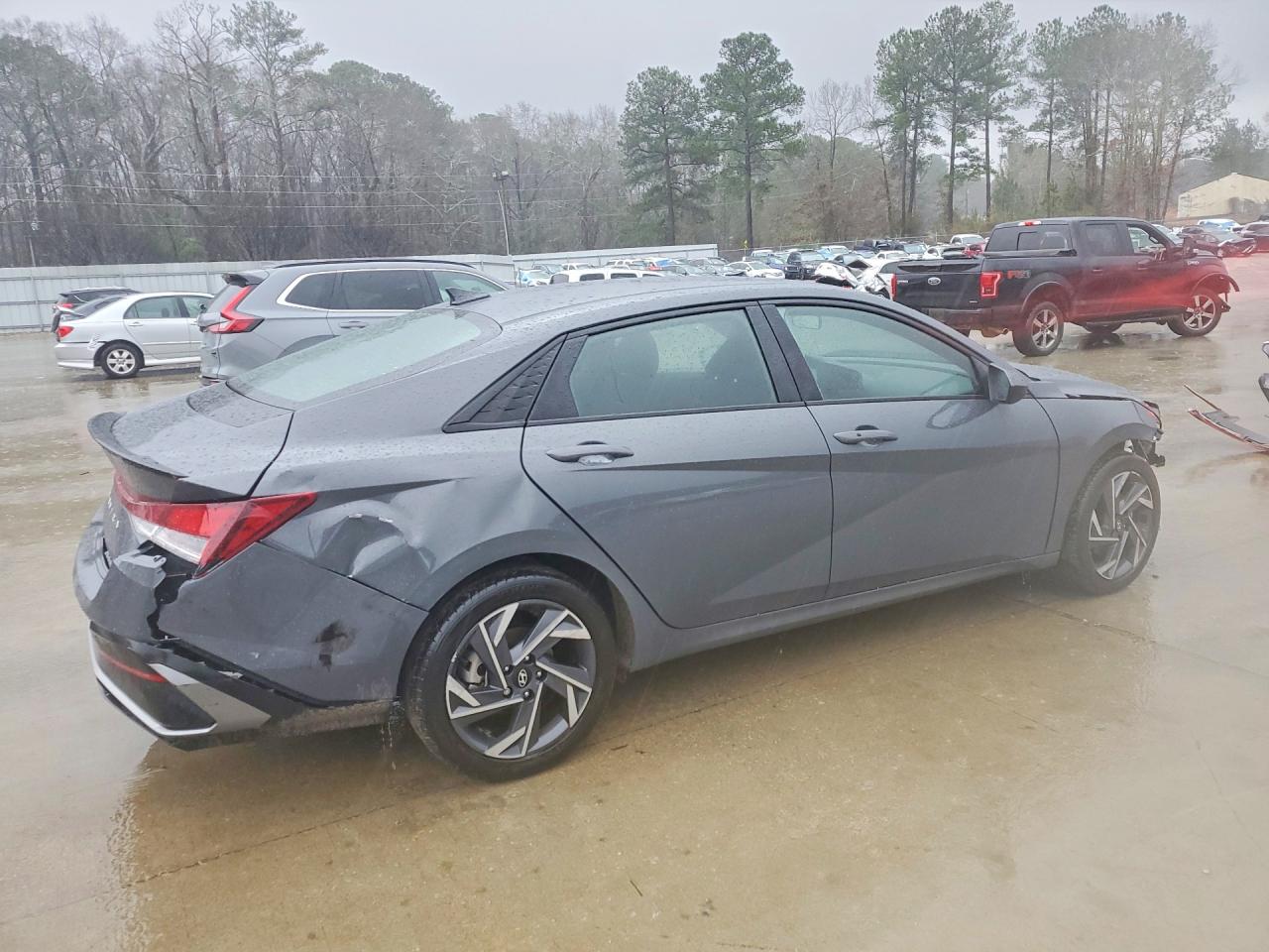2025 HYUNDAI ELANTRA SEL SPORT photo 3