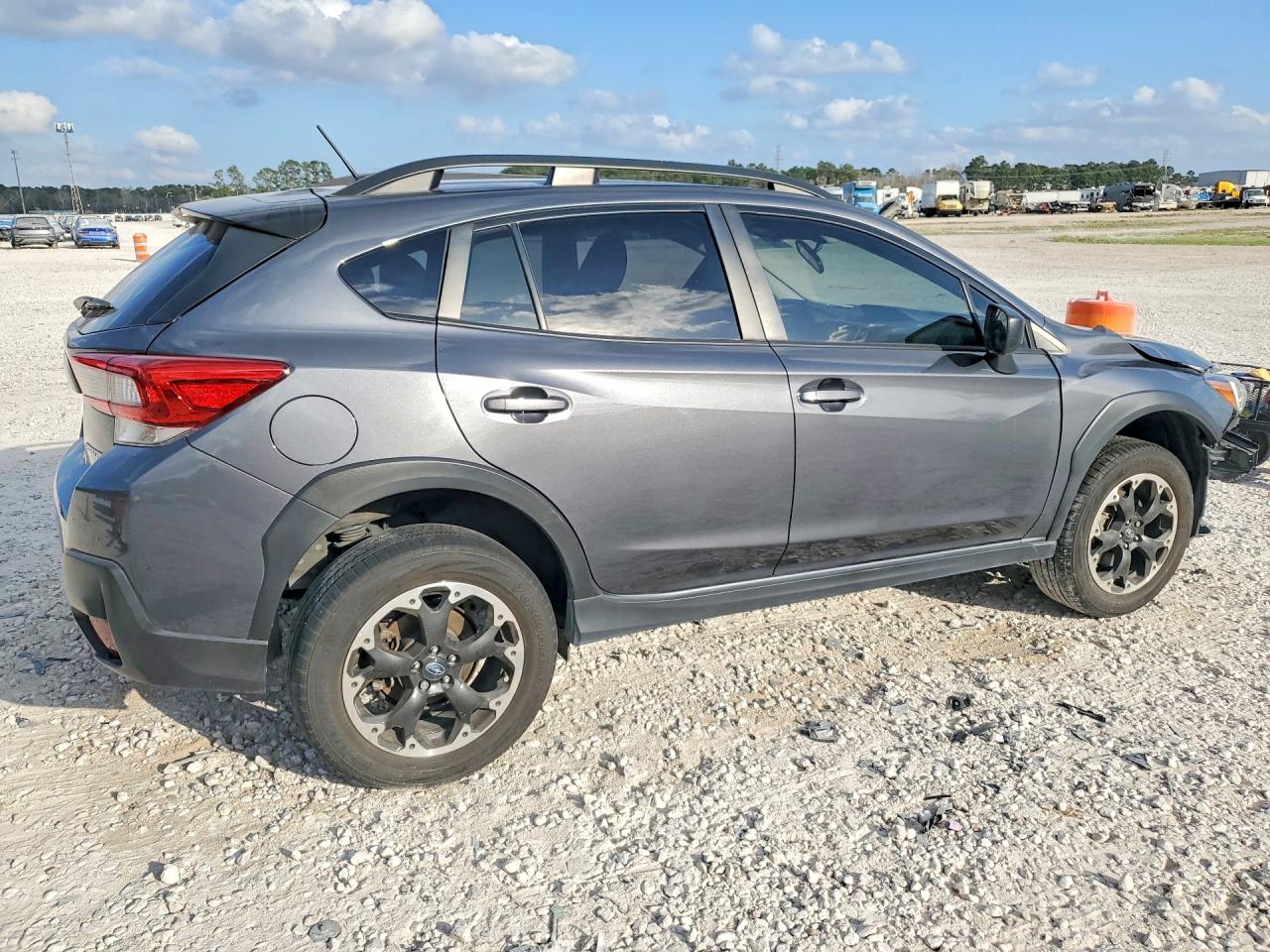 2023 SUBARU CROSSTREK photo 3