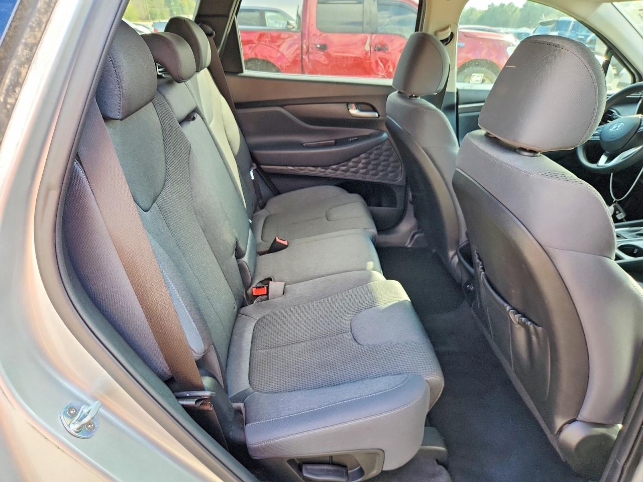 2019 HYUNDAI SANTA FE SE 2.4L photo 21