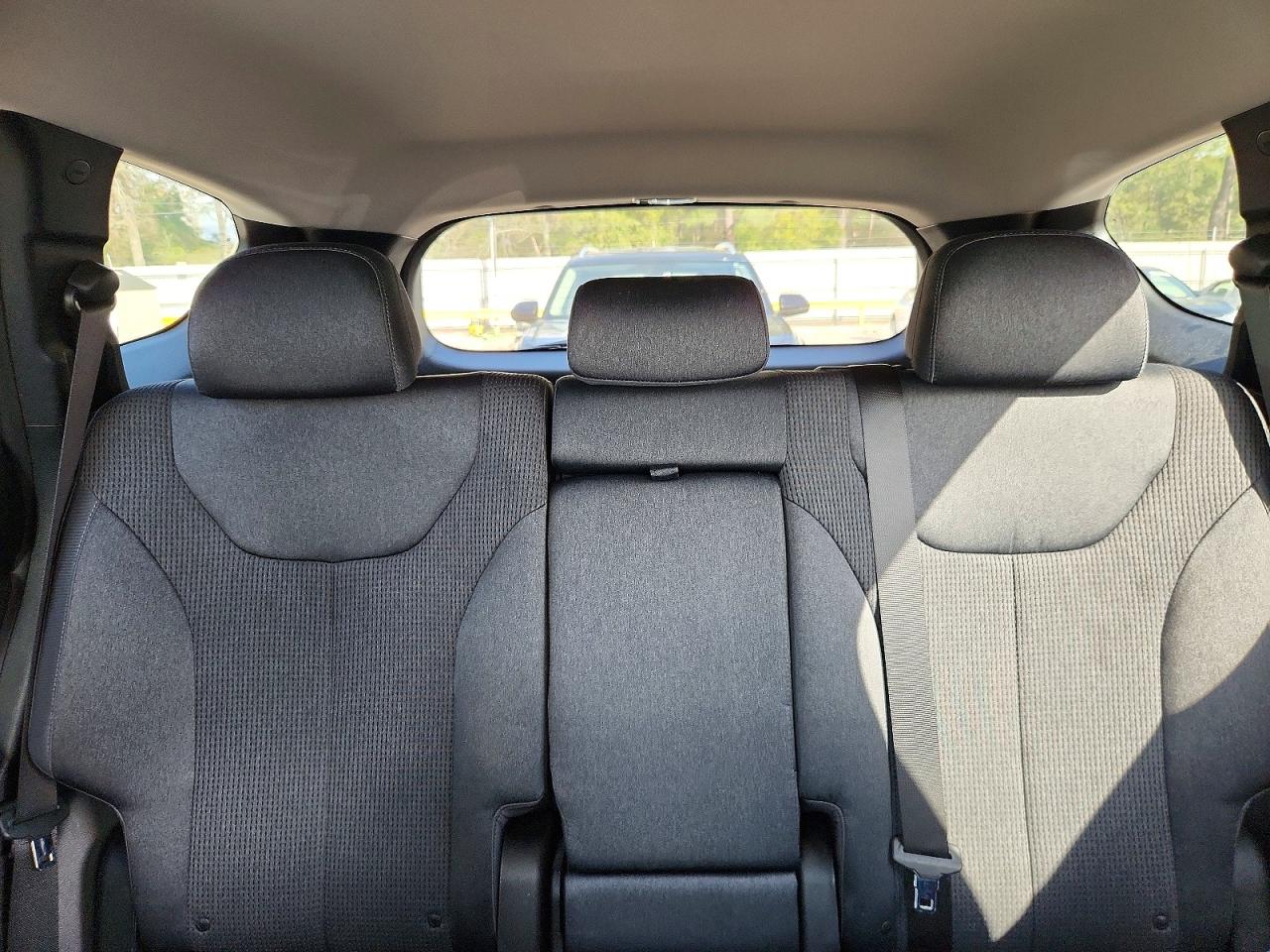 2019 HYUNDAI SANTA FE SE 2.4L photo 19