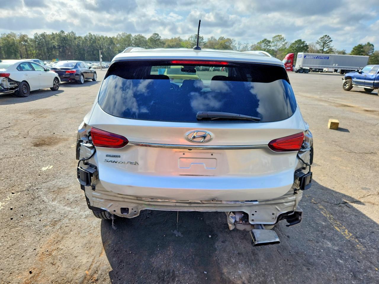 2019 HYUNDAI SANTA FE SE 2.4L photo 11