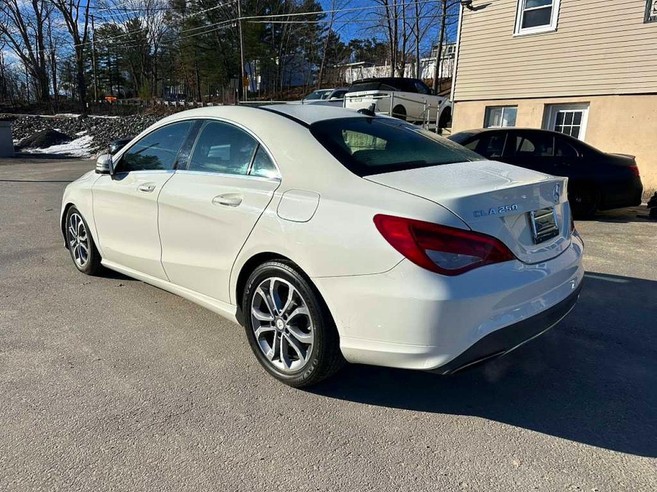 2018 MERCEDES-BENZ CLA 250 4MATIC photo 2