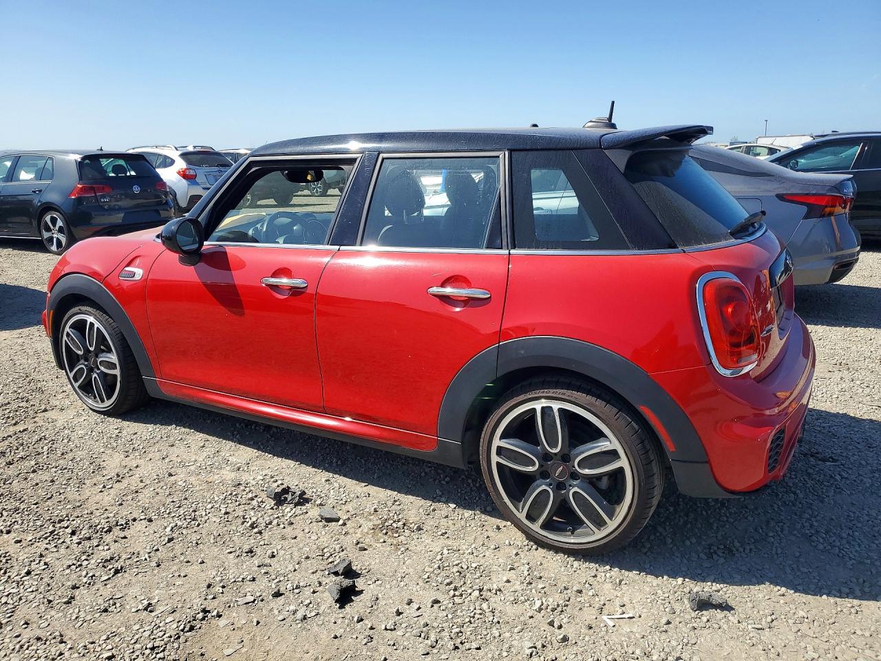 2017 MINI COOPER S photo 2