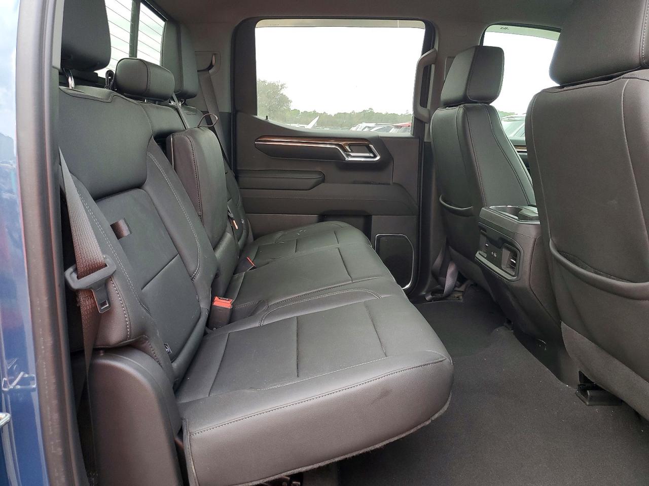 2024 CHEVROLET SILVERADO C1500 RST photo 28