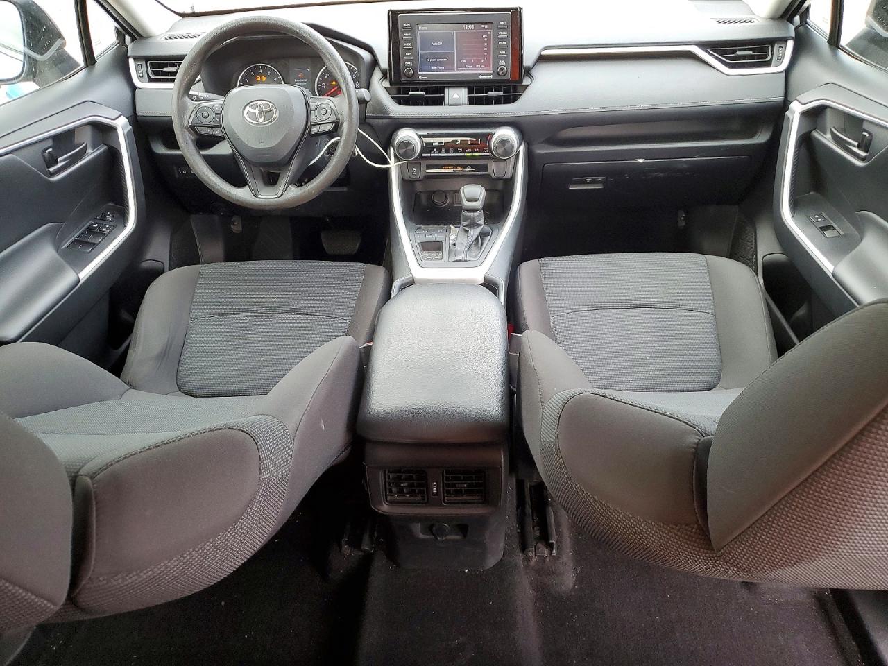 2022 TOYOTA RAV4 LE photo 8