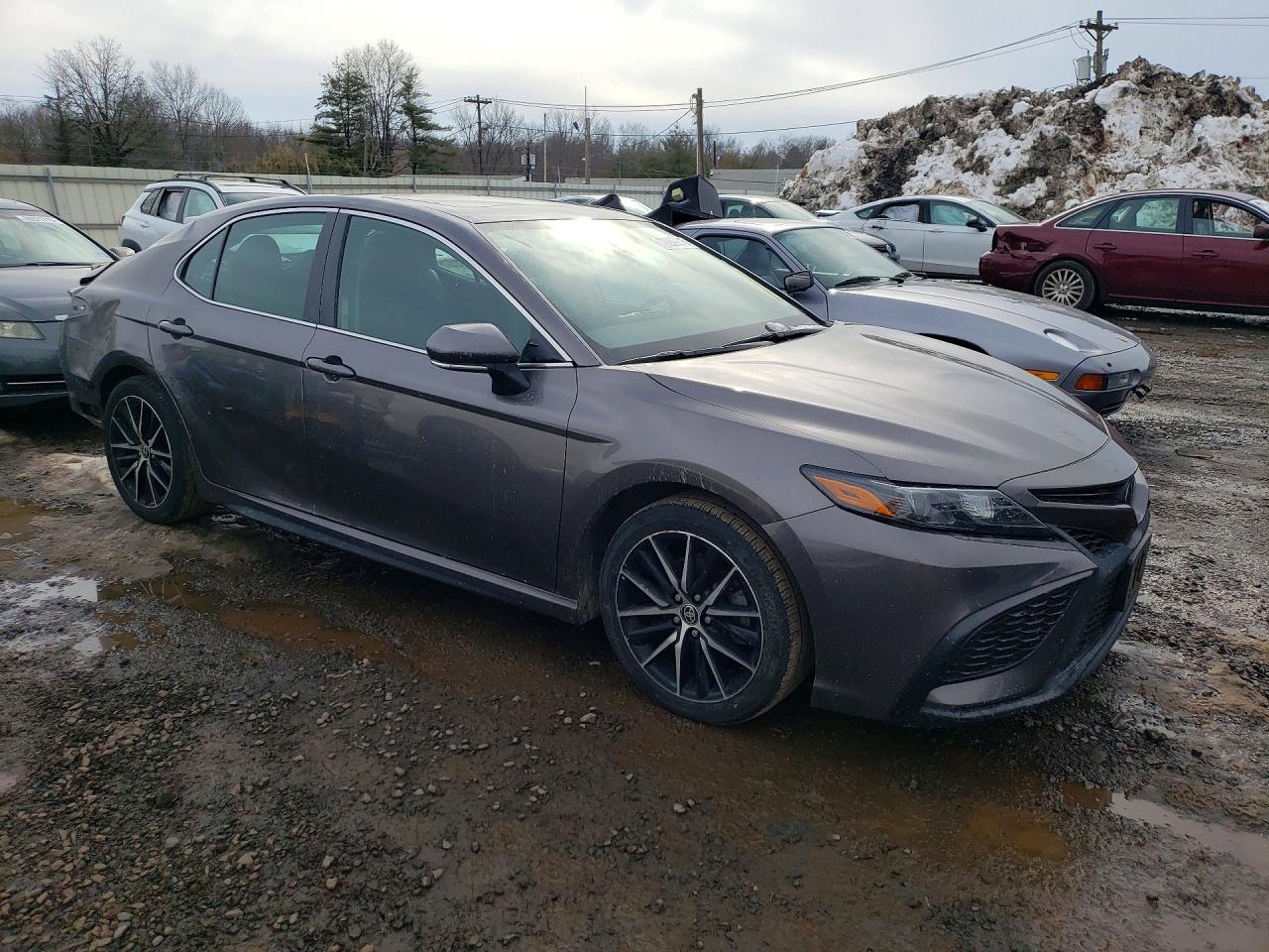 2022 TOYOTA CAMRY SE photo 4