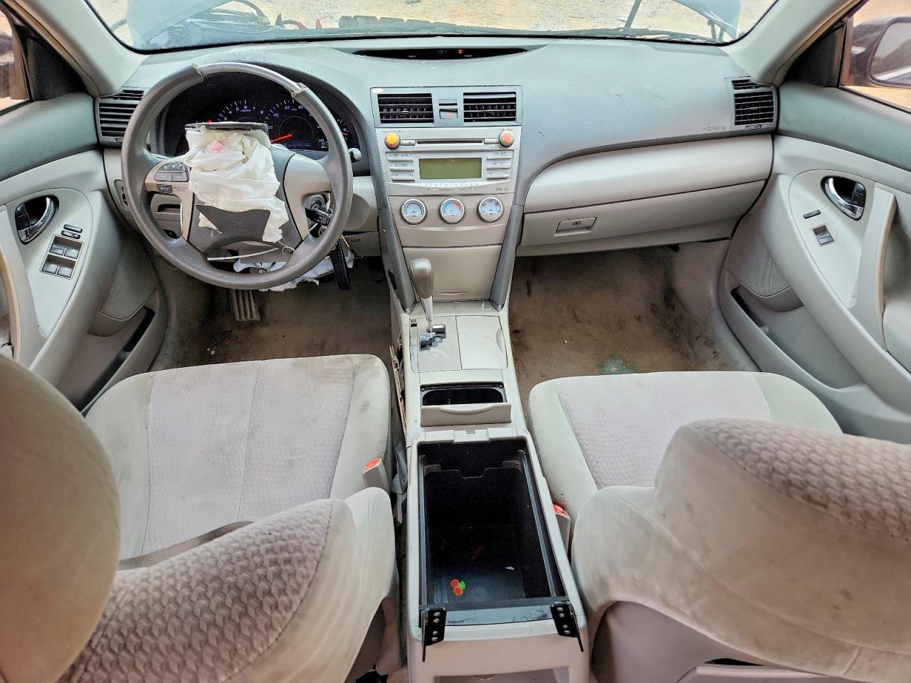 2011 TOYOTA CAMRY BASE photo 15