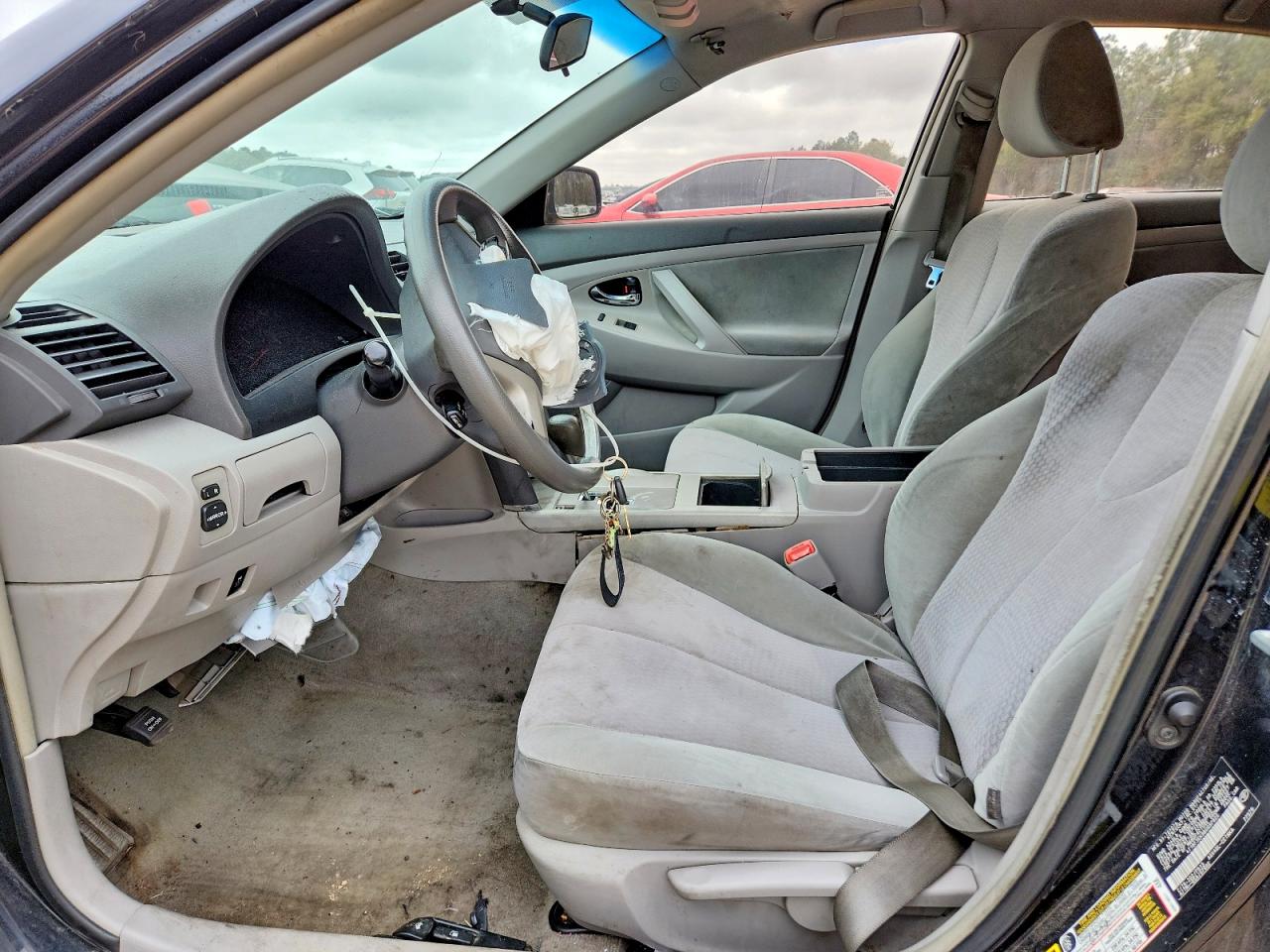2011 TOYOTA CAMRY BASE photo 13