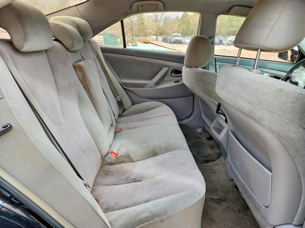 2011 TOYOTA CAMRY BASE photo 19