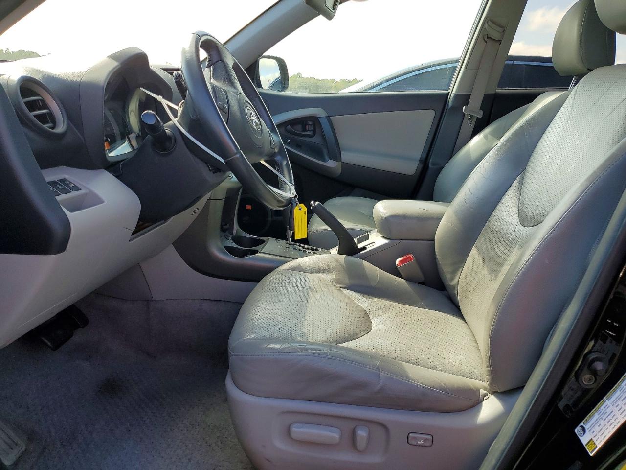 2010 TOYOTA RAV4 LIMITED photo 13