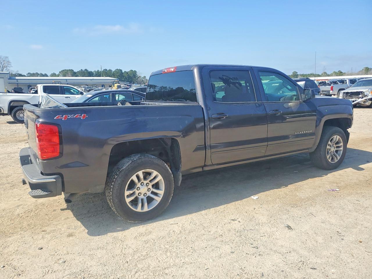 2015 CHEVROLET SILVERADO K1500 LT photo 3