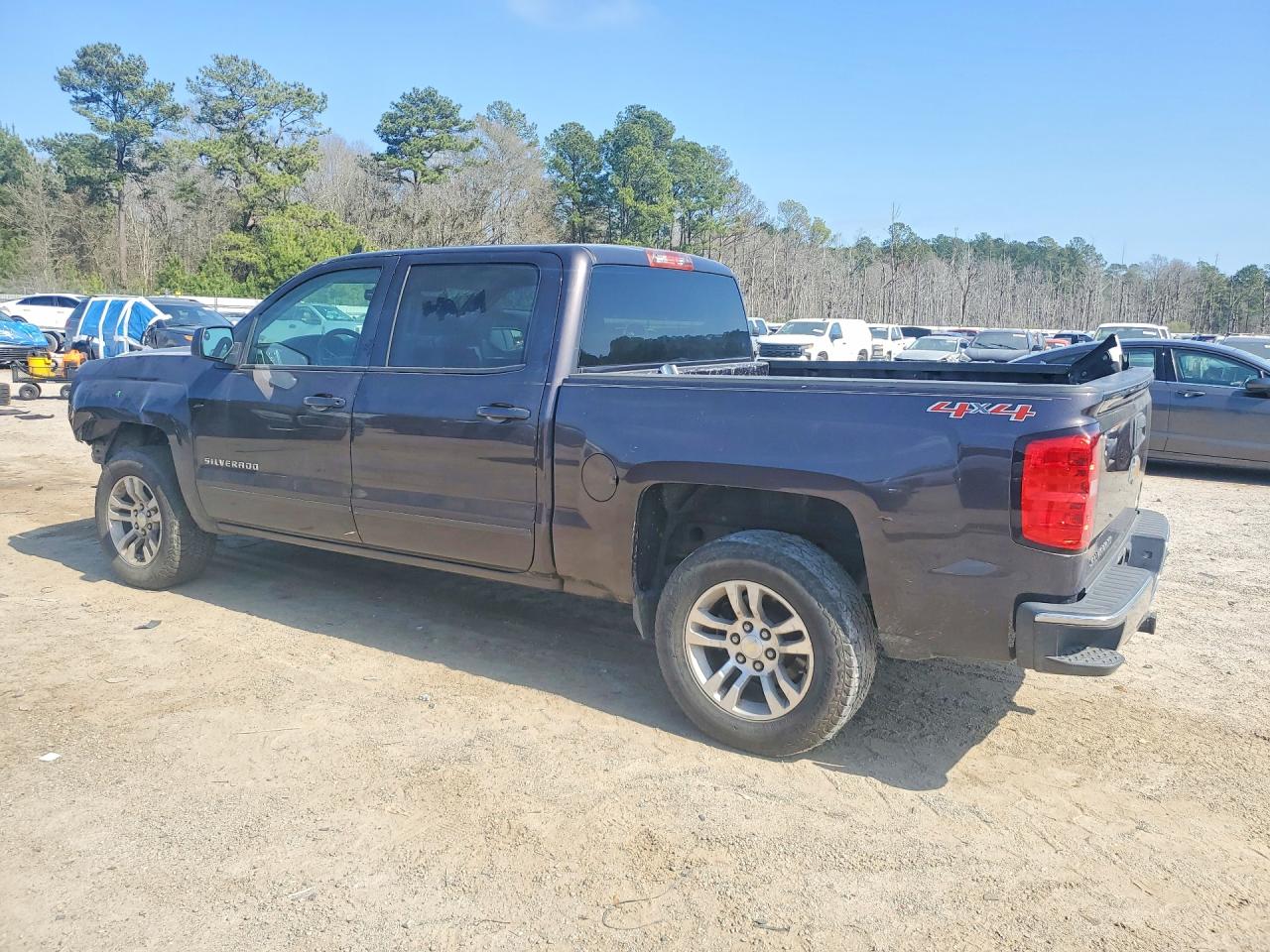 2015 CHEVROLET SILVERADO K1500 LT photo 2