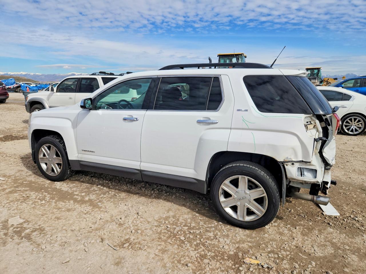 2012 GMC TERRAIN SLE photo 2