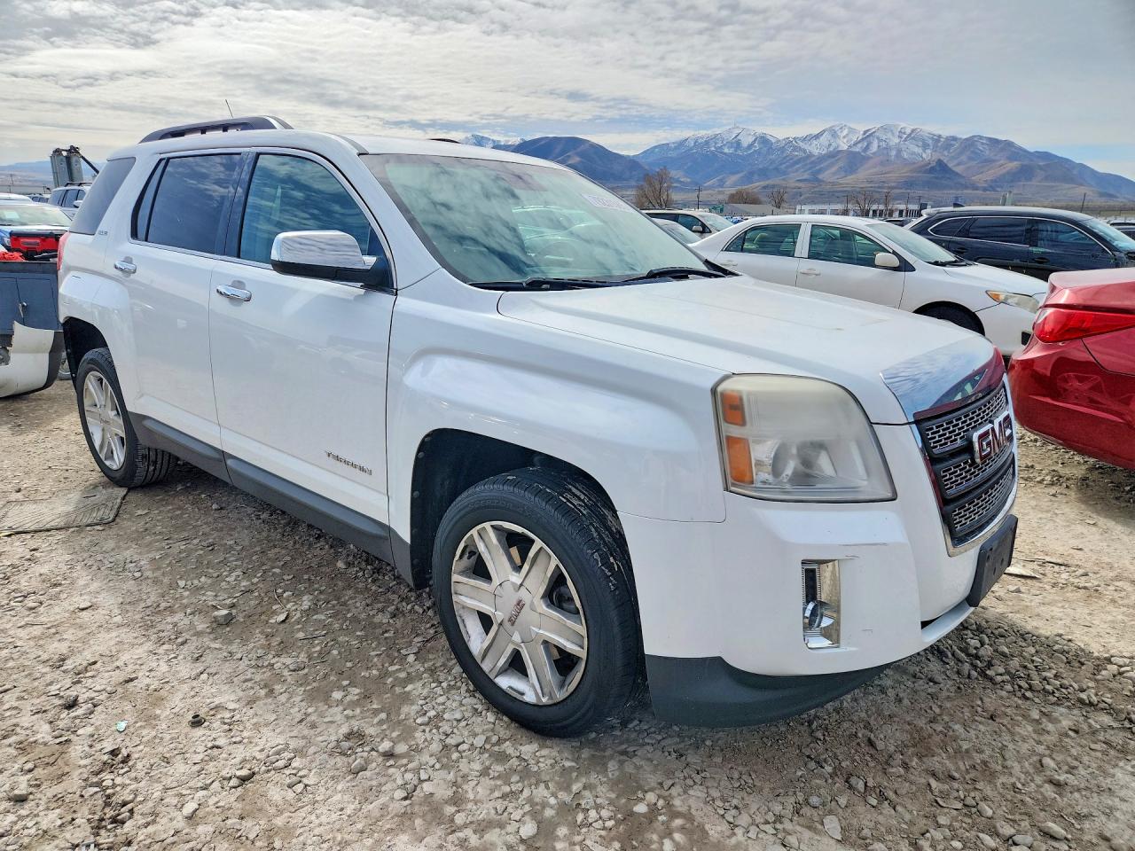 2012 GMC TERRAIN SLE photo 4