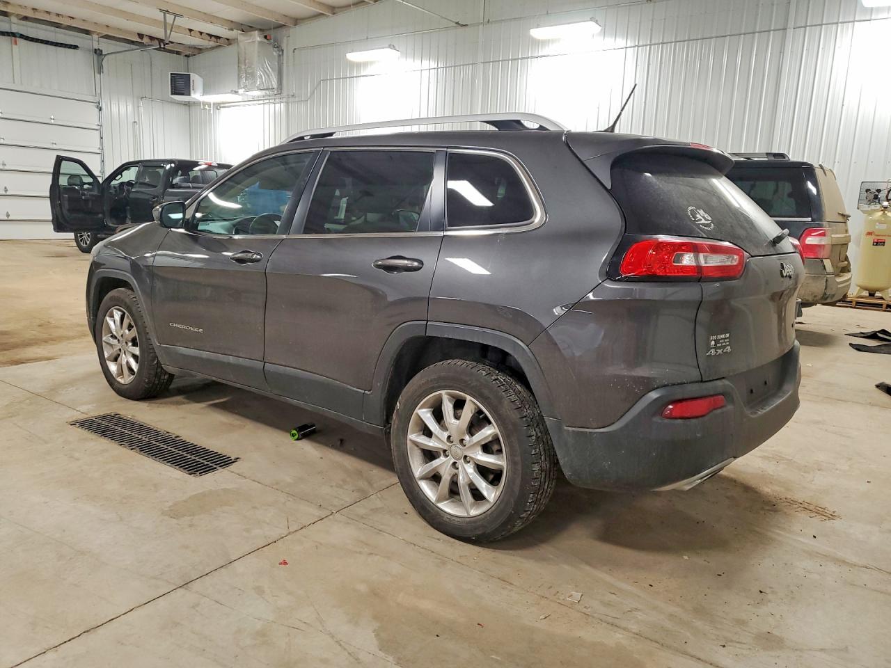 2015 JEEP CHEROKEE LIMITED photo 2