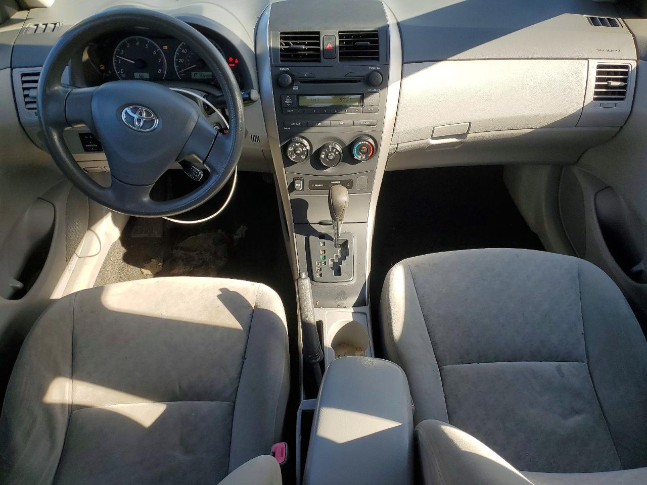 2009 TOYOTA COROLLA LE photo 8