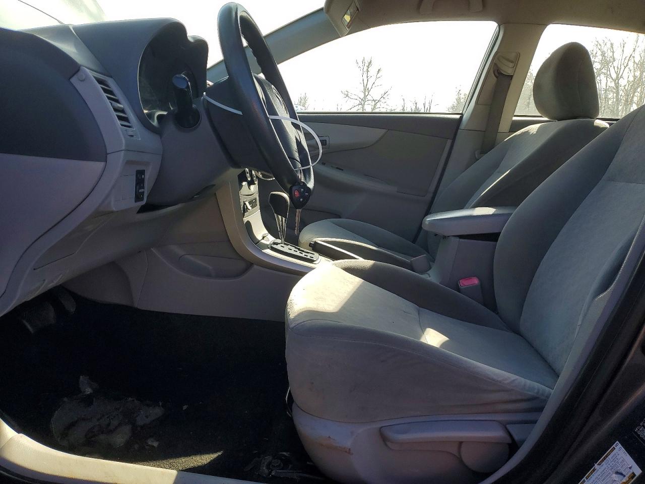 2009 TOYOTA COROLLA LE photo 7