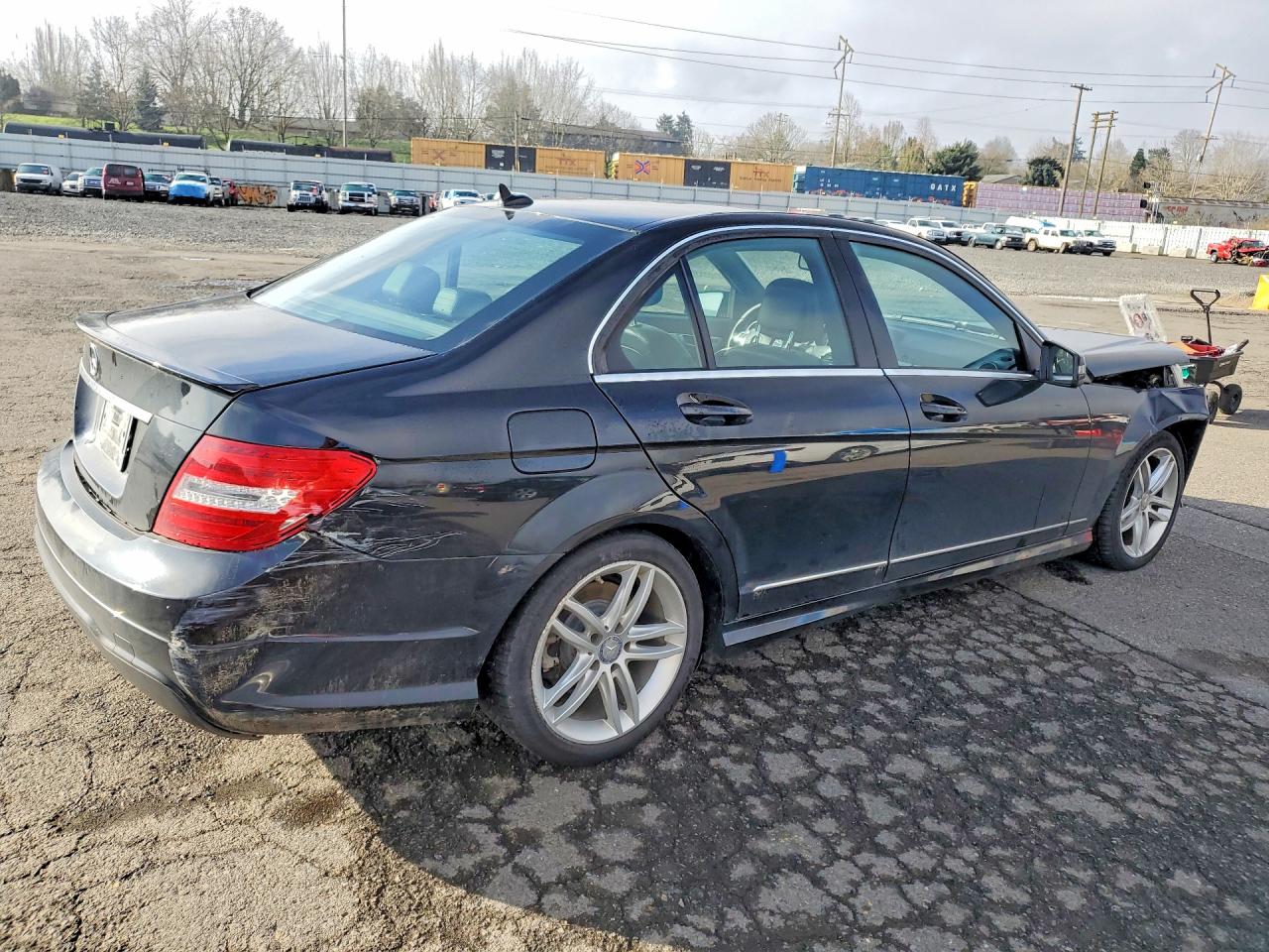 2013 MERCEDES-BENZ C 250 photo 3