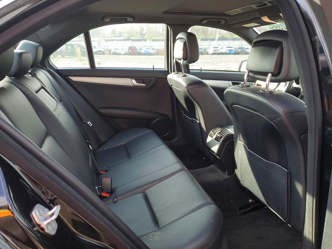 2013 MERCEDES-BENZ C 250 photo 10