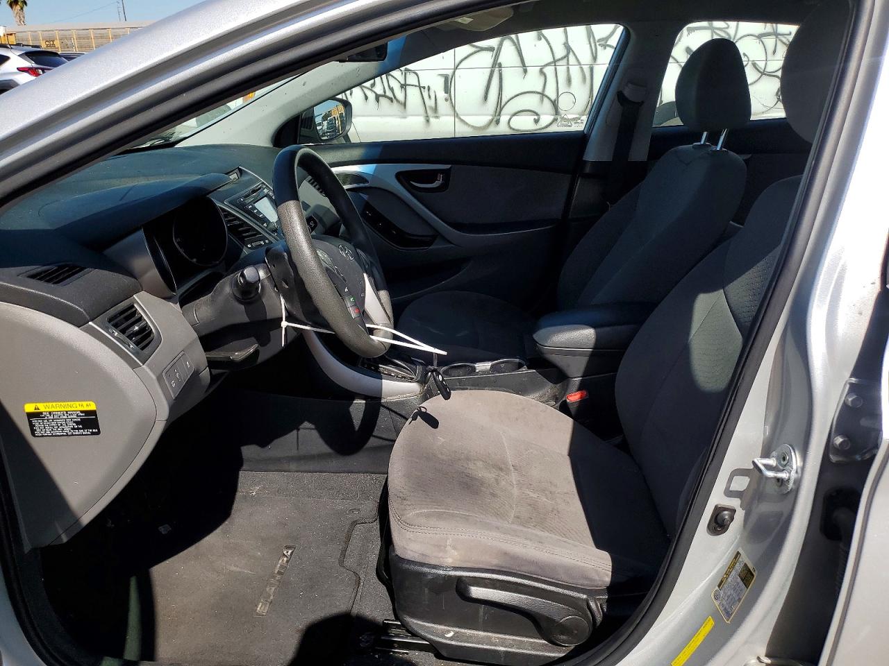 2015 HYUNDAI ELANTRA SE photo 7