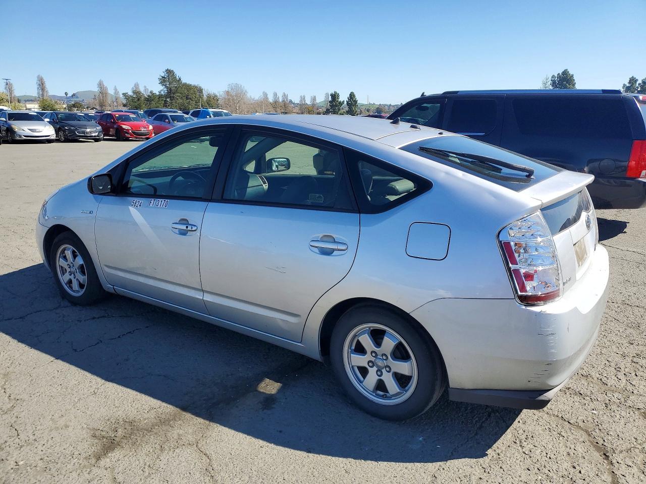 2008 TOYOTA PRIUS BASE photo 2