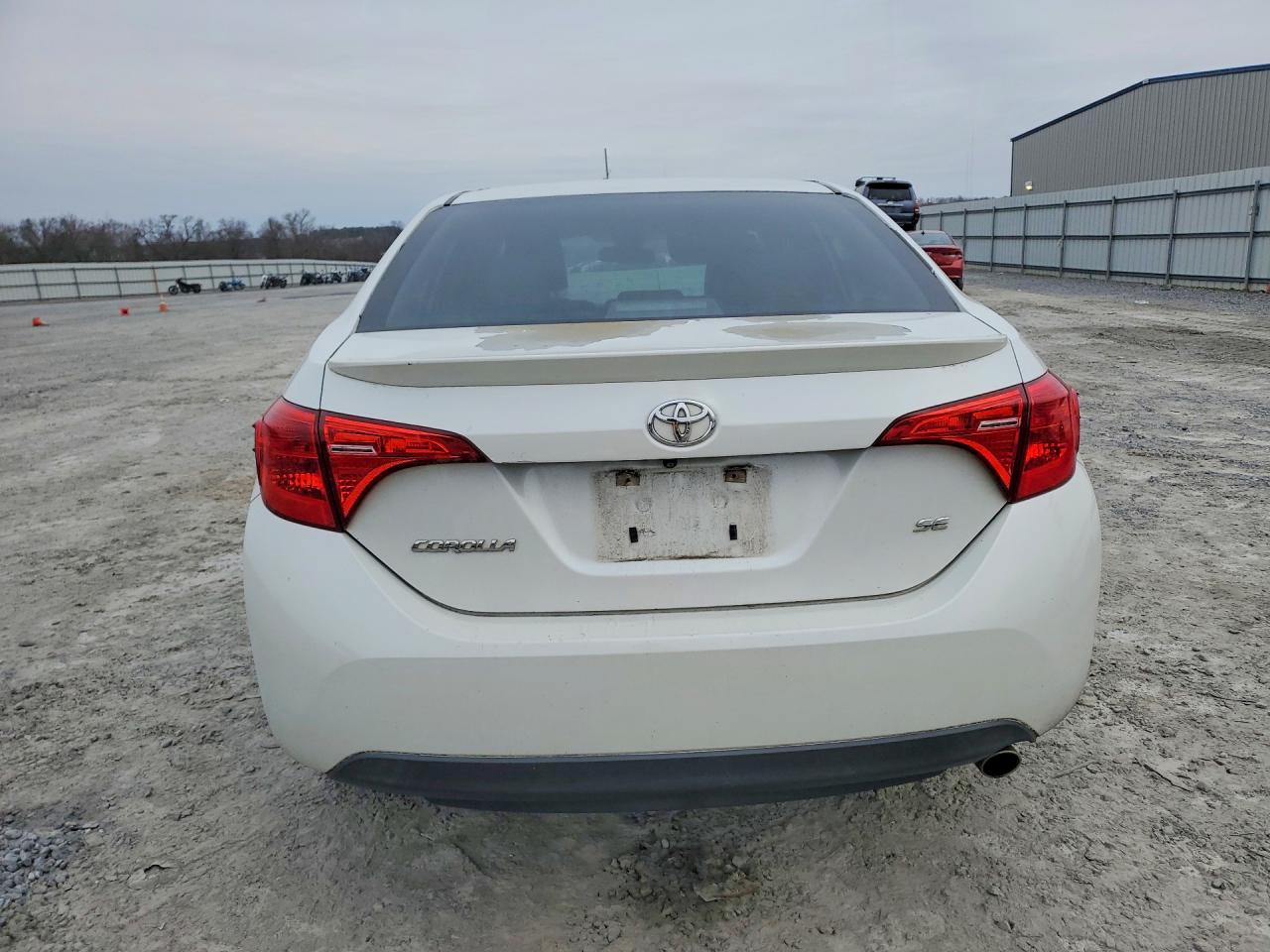 2017 TOYOTA COROLLA SE photo 11